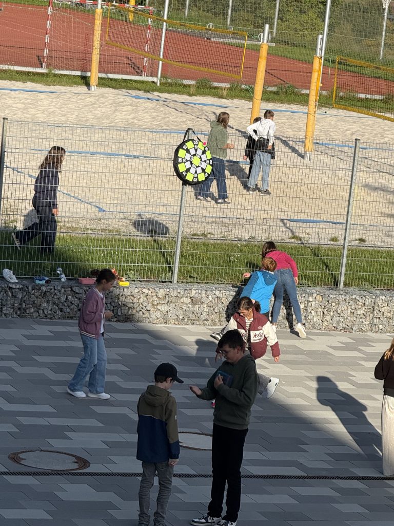 RausZeit: Bewegung und frische Luft in der Pause